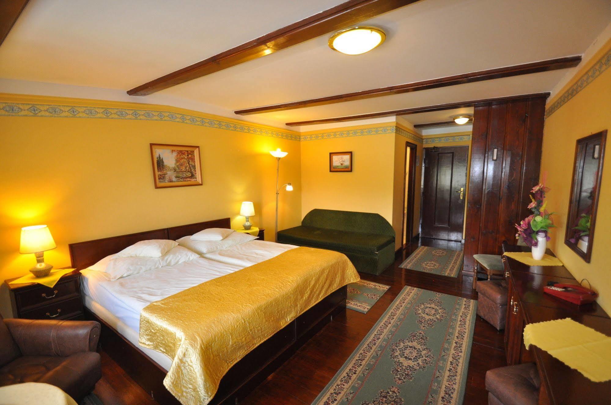 Garni -Hotel Barbakan Levoca Exterior photo